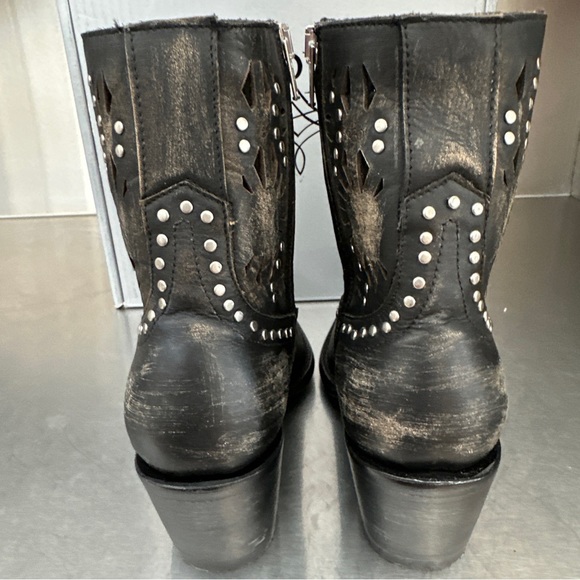 Old Gringo Reeve laser cut studded boots in burnished black leather. New in box! - Picture 8 of 10